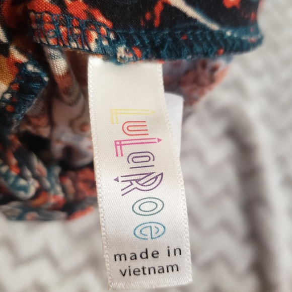 LulaRoe OS leggings - Picture 2 of 2